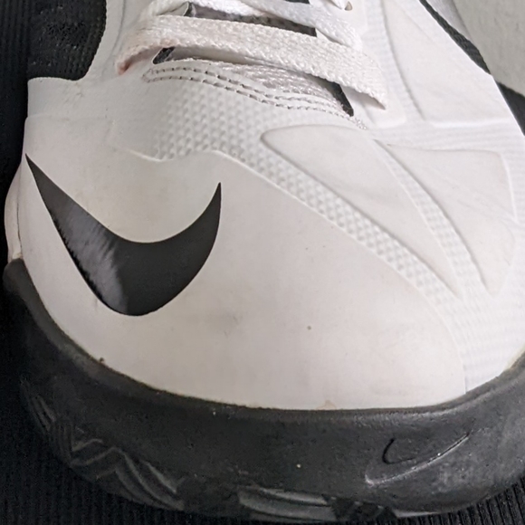 Nike Air Max Body U TB (Women's, White/Black) - Picture 7 of 7